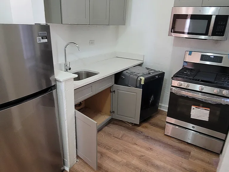 85 McClellan St #3H — Photo 10