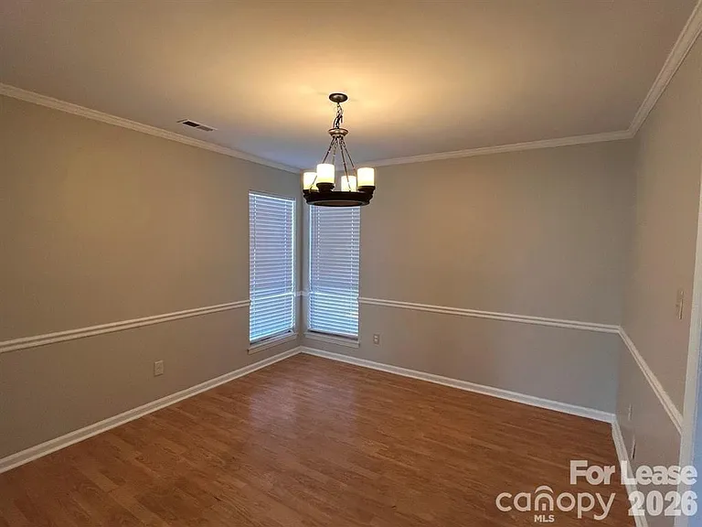9608 Kayce Ln — Photo 11