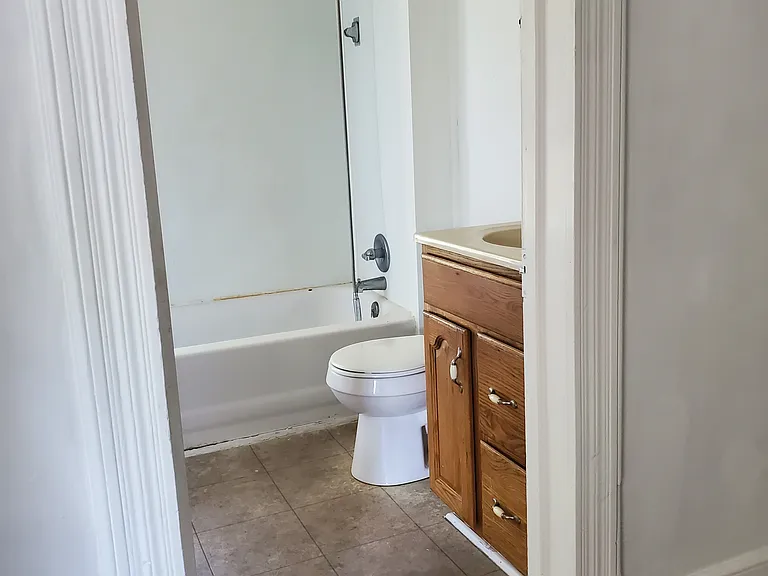 206 N Nanticoke Ave #1/2 — Photo 6