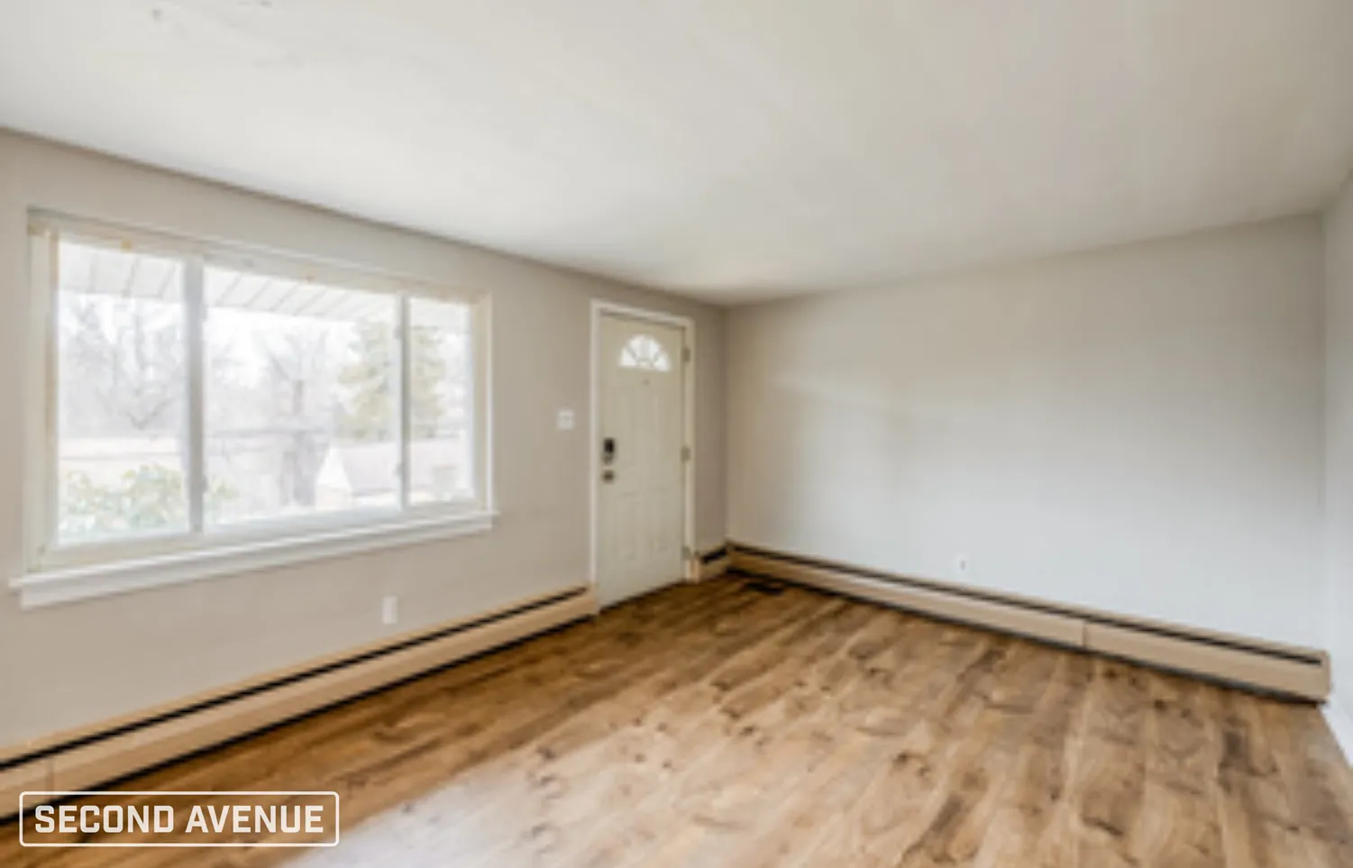 3 bed, 2.0 bath, 1637 sqft, $1,595 — Photo 2