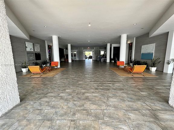 3rd image of 800 West Ave APT 429