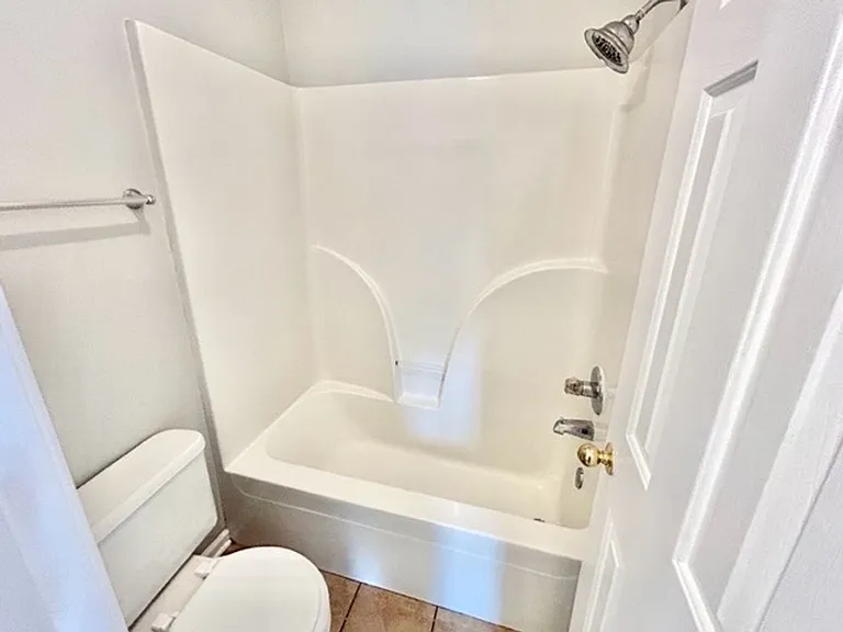 5435 Gardendale St — Photo 11