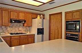 5th image of 2004 River Bend Dr