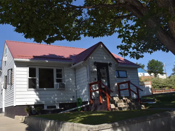 207 9th Ave S, Shelby, MT 59474