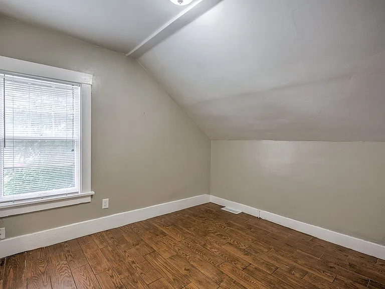 3314 Jackson St — Photo 13