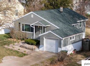 5730 Manderson St, Omaha, NE 68104