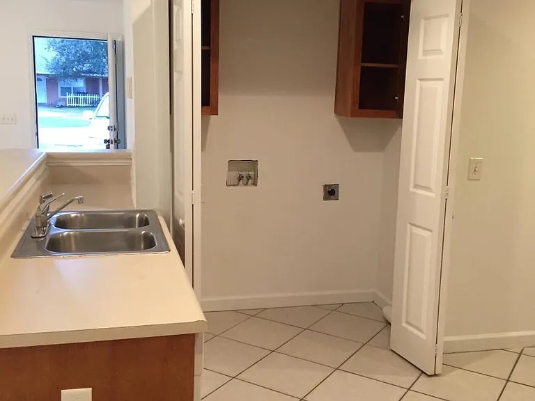 312 Windridge Dr #312 — Photo 4