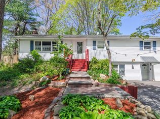 7 McNeil Ave, Centereach, NY 11720