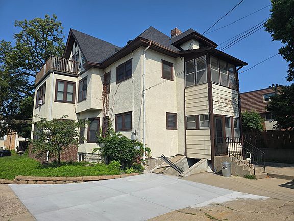 3rd image of 2017 Grand Ave S