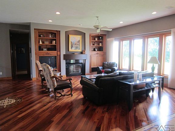 2nd image of 6304 S Pinehurst Ct