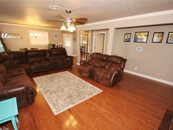 2nd image of 1514 Pinehurst Dr