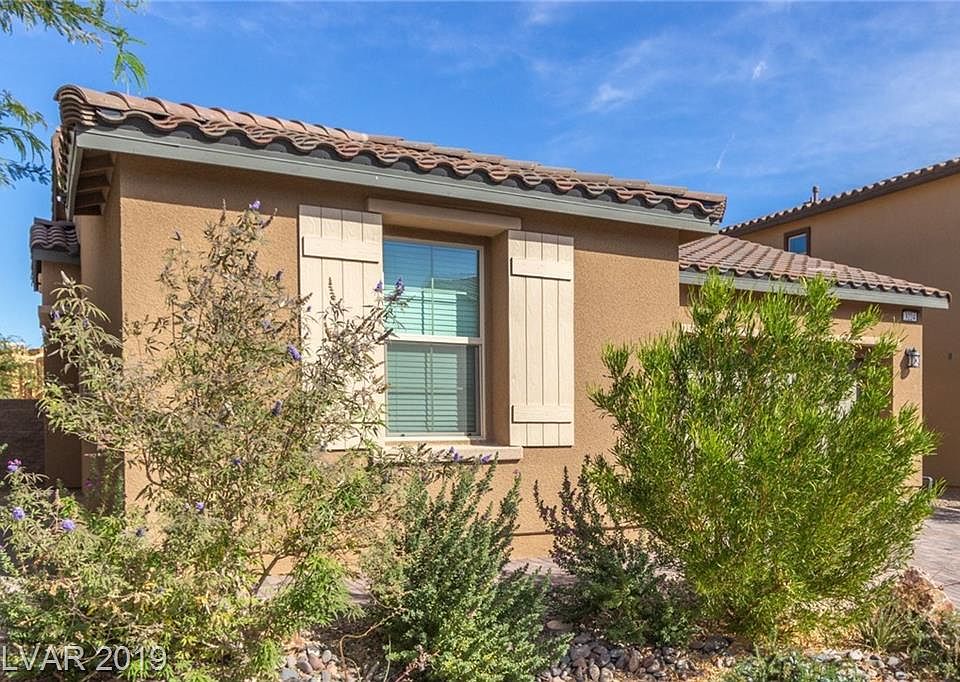 1st image of 3224 Molinos Dr