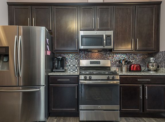 4th image of 16131 W Coneflower Dr