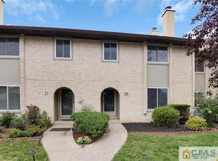69 Tennyson Dr, Plainsboro, NJ 08536