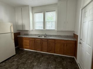 120 17th St NE #B, Cedar Rapids, IA 52402