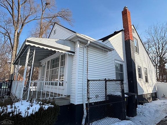 2nd image of 12940 Rutherford St