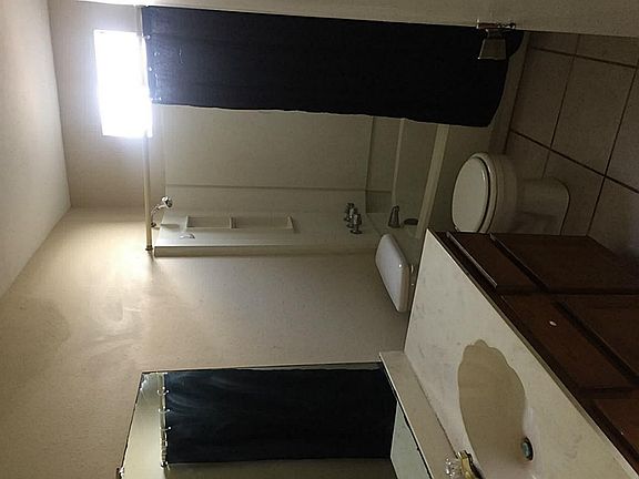 3rd image of 2208 Bunker Hill Ct