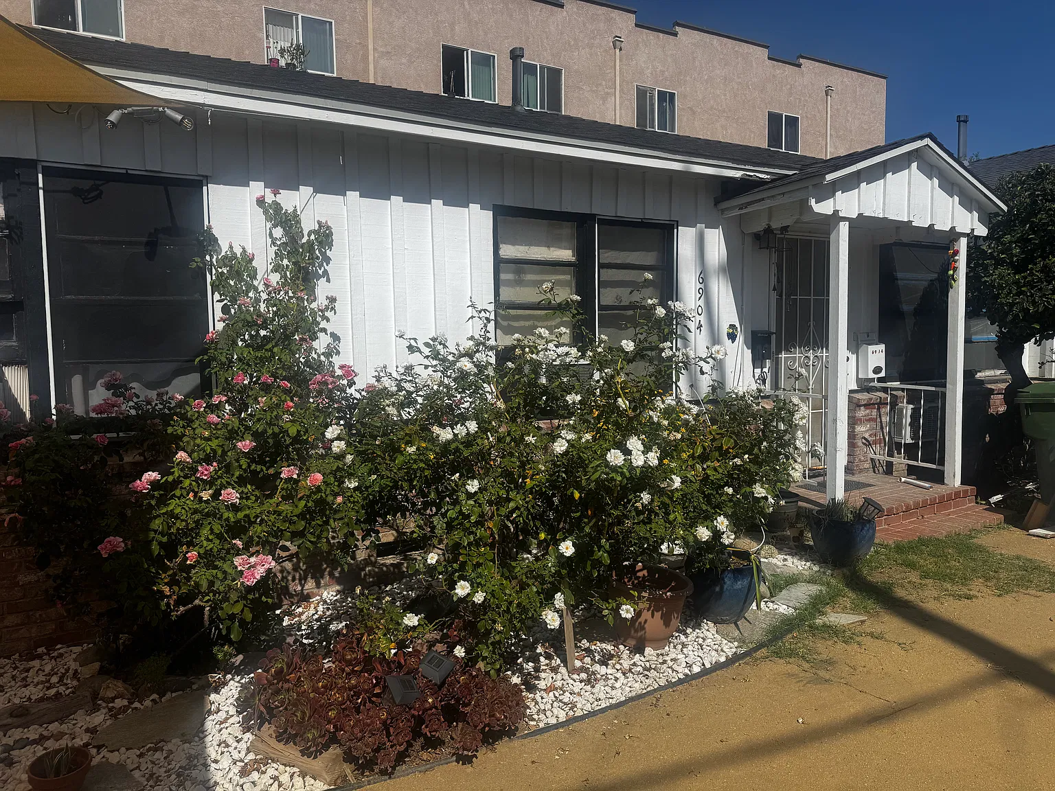 Woodley Ave, Van Nuys — Photo 2