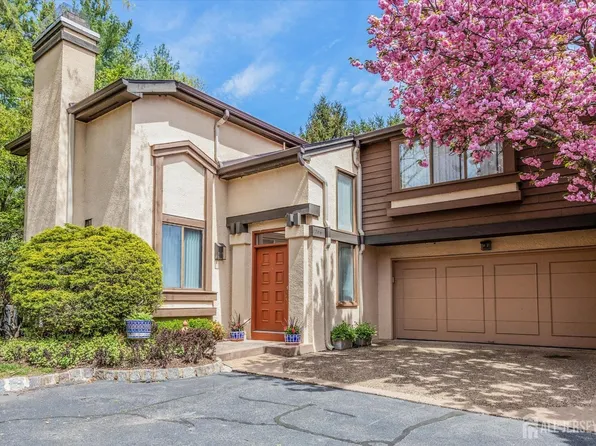 466 Sayre Dr, Princeton, NJ 08540