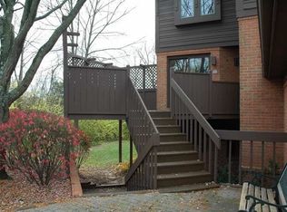302 Trebor Ln, Dayton, OH 45459