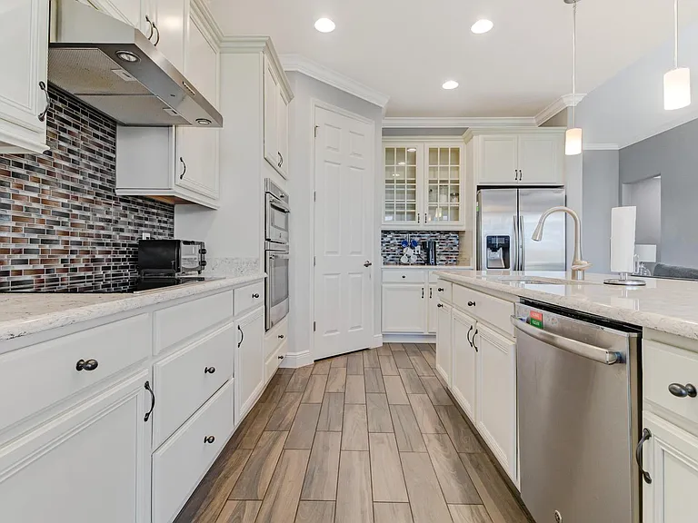 3841 Shoreside Dr — Photo 9