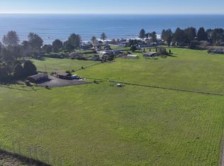 15717 Goshen Ln, Brookings, OR 97415