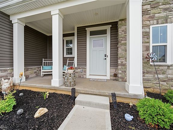 2nd image of 1348 Southbrook Cir NE