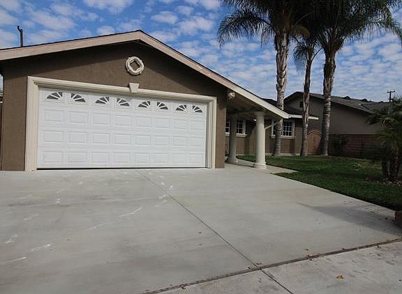 3rd image of 16417 Glenhope Dr