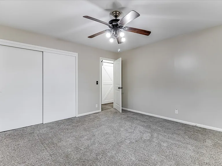 720 N Stratford Ln — Photo 27