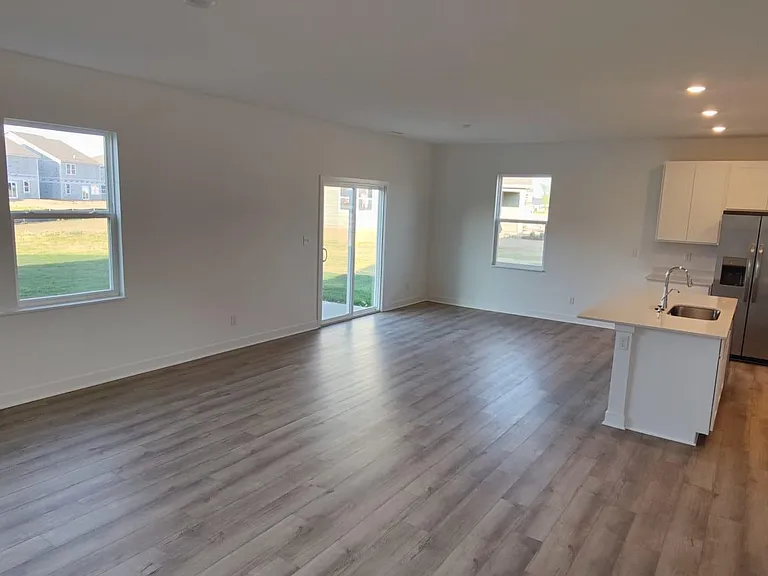 2209 Dixon Creek Dr — Photo 12