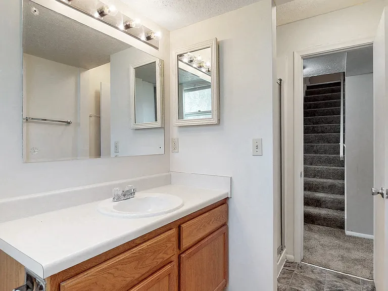 Westwood Duplexes — Photo 32