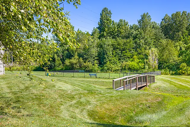 Overlook at Valley Ridge Apartments — Photo 20