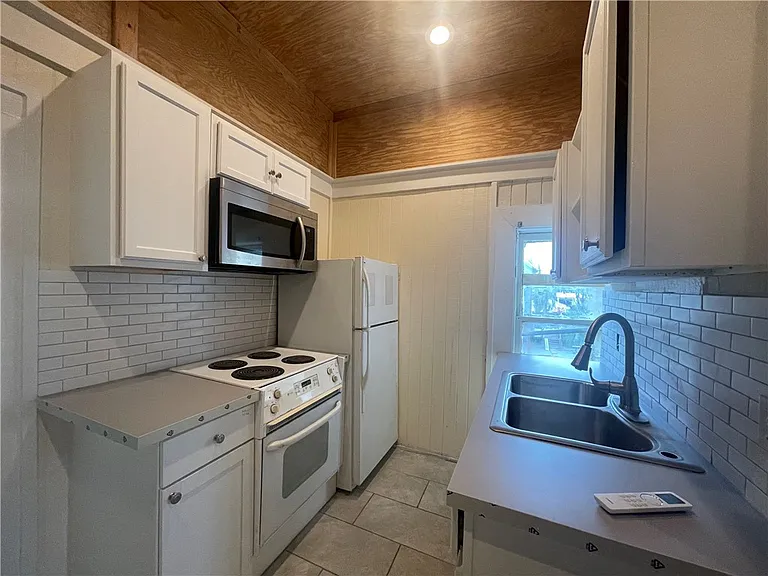 2129 Union St #A — Photo 6