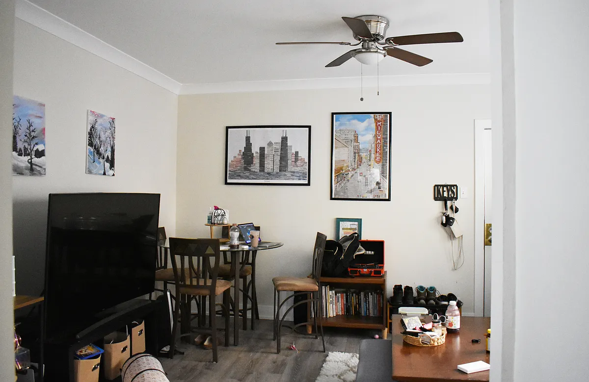 Building Photo - 3817.5 N Greenview Ave #1E