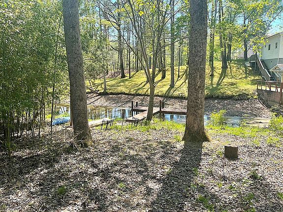 3rd image of 160 Caron Dr