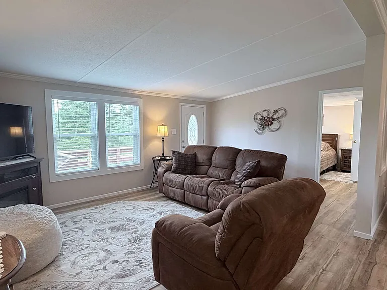 129 Redwood Ln — Photo 14