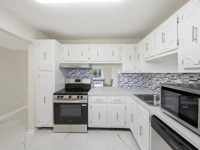 3000 Riverside Dr #201-1 — Photo 10