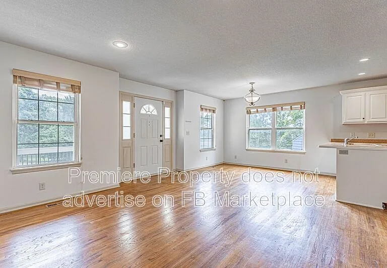 9652 McGee St — Photo 2