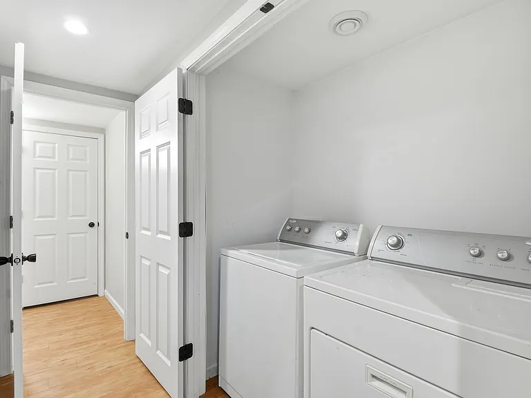 3244 Grand Ave S — Photo 9