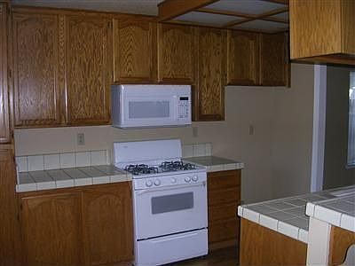2nd image of 1207 Ross Ct