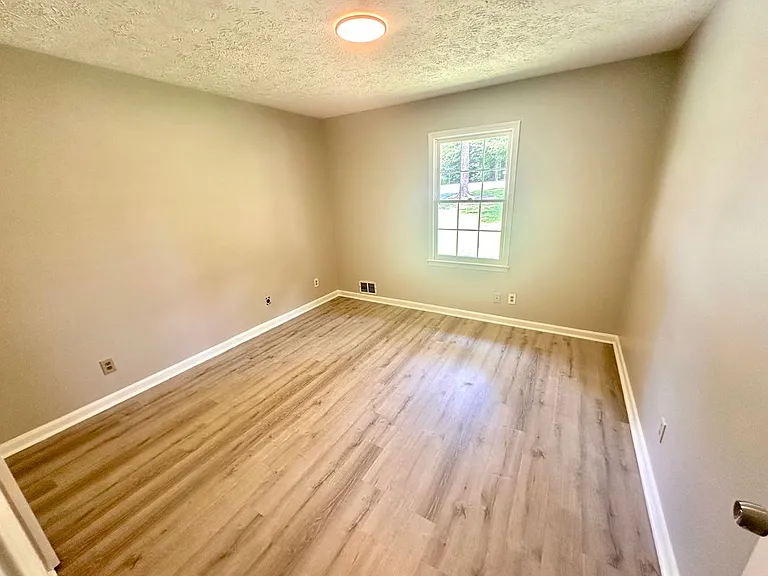 2079 McDaniels Bridge Rd SW — Photo 11