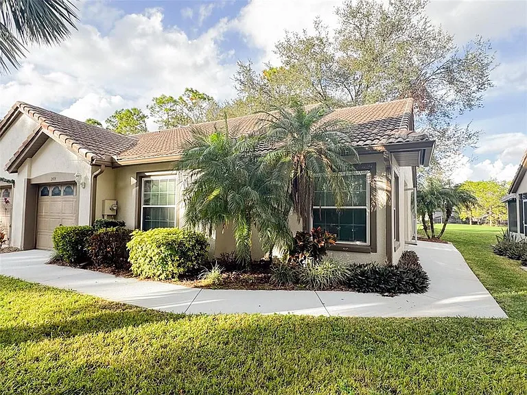 2474 Saint Augustine Blvd — Photo 2