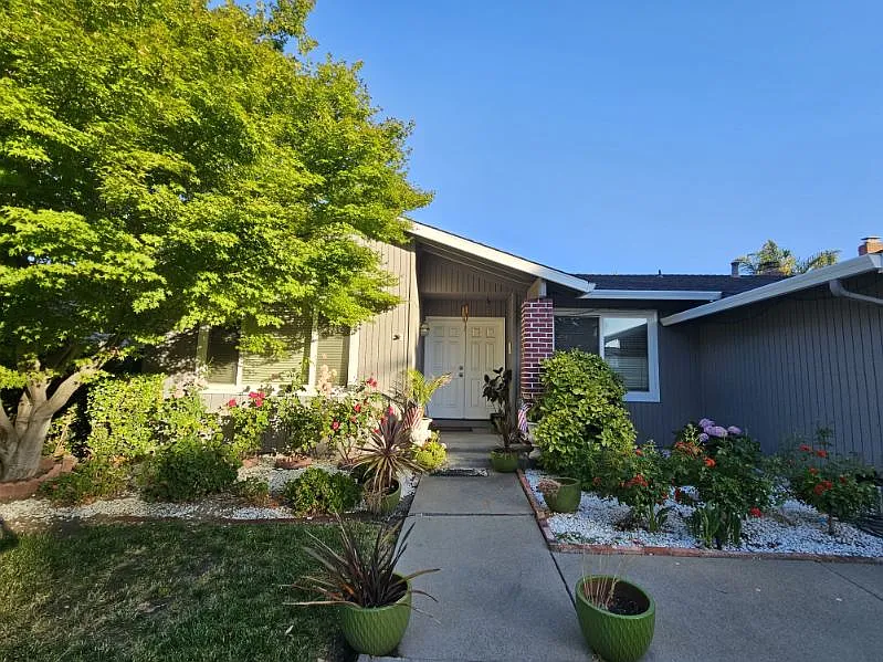 4 bed, 1959 sqft, $4,450 — Photo 4