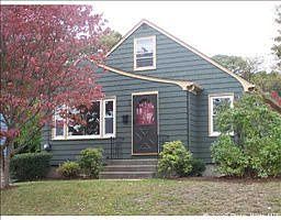 2nd image of 140 Beachmont Ave