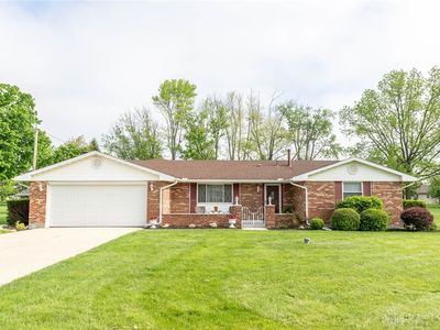 135 Coach Dr, Tipp City, OH, 45371