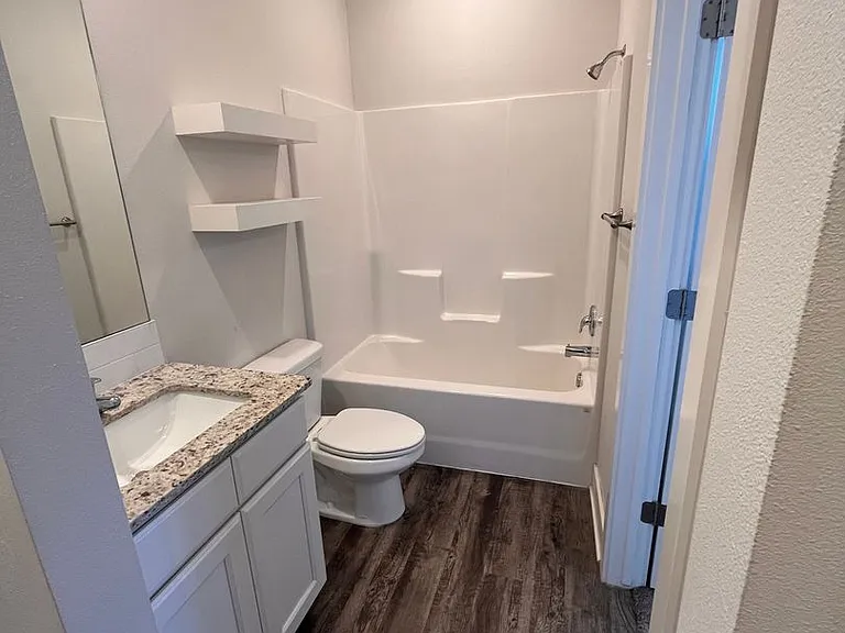 540 S Kickapoo Ave — Photo 35