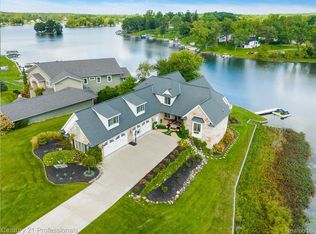 9916 King Rd, Davisburg, MI 48350