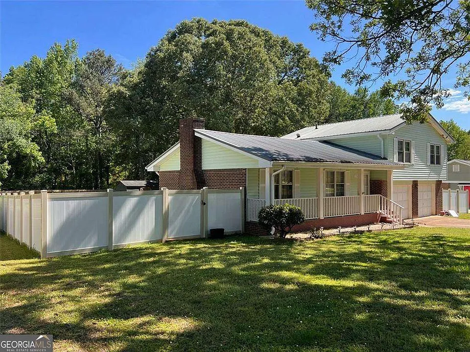 2768 Majestic Cir