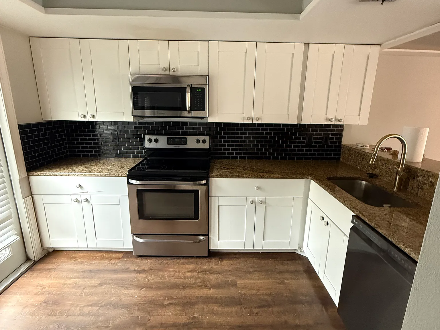 772 Fairwood Ln — Photo 3