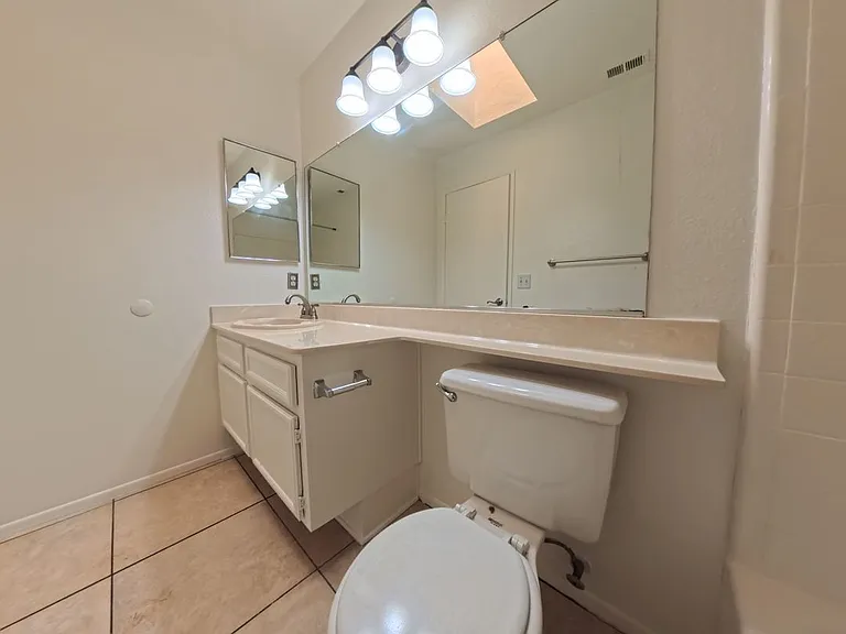 24052 Royale St — Photo 16